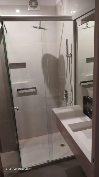 Baño con mampara